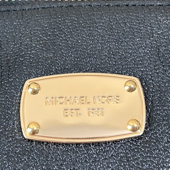 Michael Kors Alexis Black Pebble Leather Bag - Picture 5 of 15